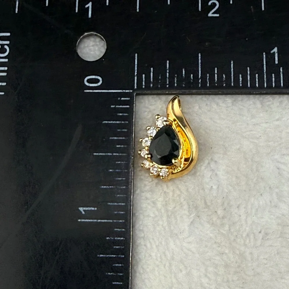Vintage WM Pendant Gold Tone Black Pear Cut Teardrop Sterling Silver 925